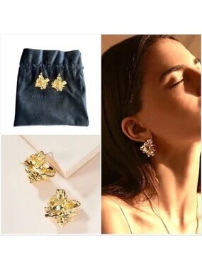 AMBER SCEATS Gold Reese Post Statement Earrings- NEW